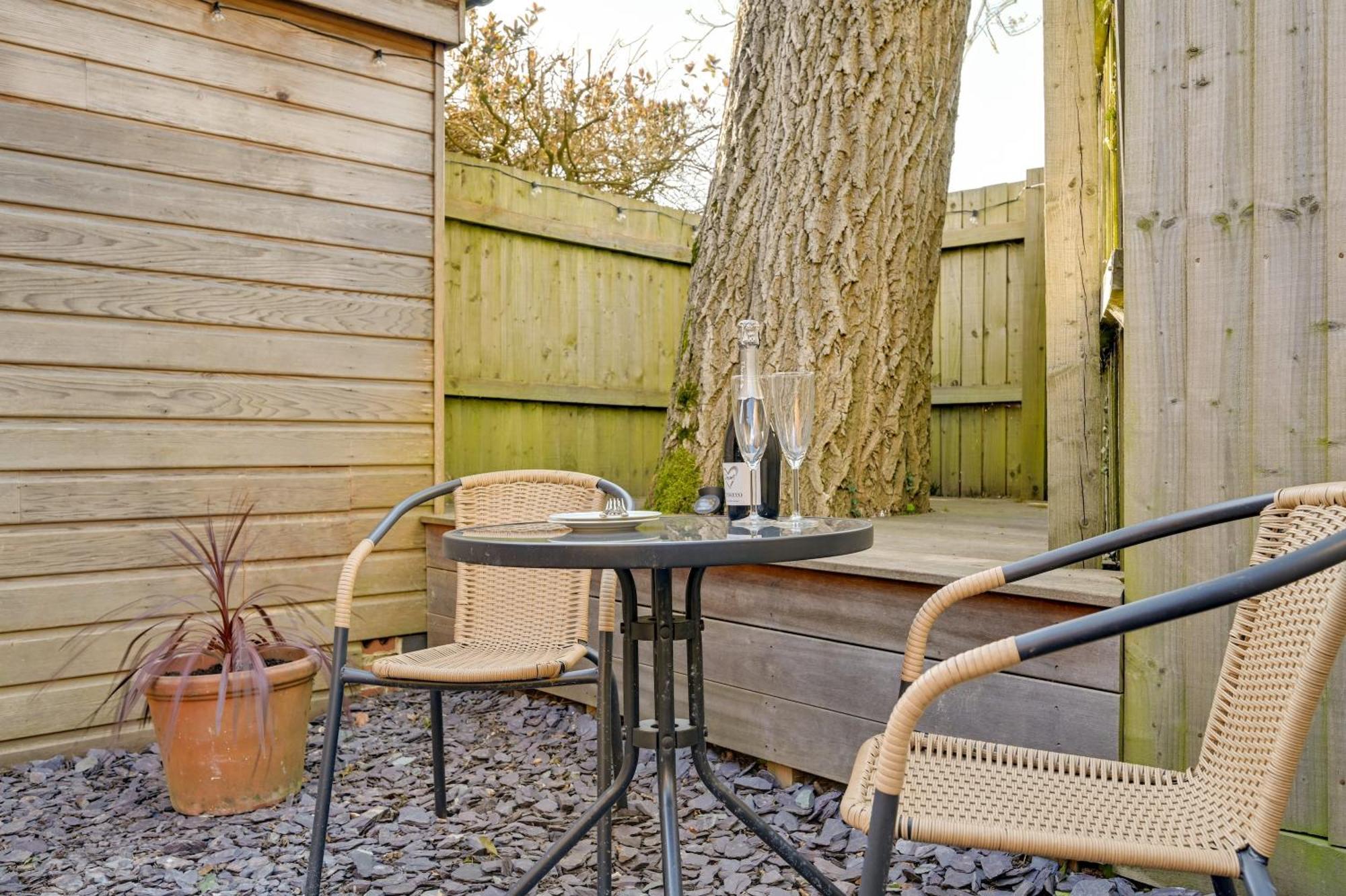 The Hideaway @ Flagham Cottage. Malmesbury Exterior photo